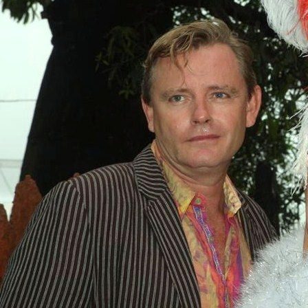 Stephan Elliott