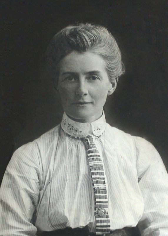 Cover of Edith Cavell