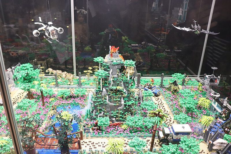 Poster for Lego Jurassic World: The Indominus Escape